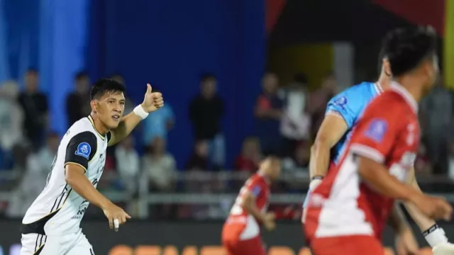 Persija Jakarta Dikalahkan Semen Padang, Pelatih Soroti Umpan Pemain - GenPI.co