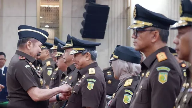 43 Kajari Dimutasi, Termasuk Bekasi dan Hulu Sungai Utara yang Terkena OTT KPK - GenPI.co