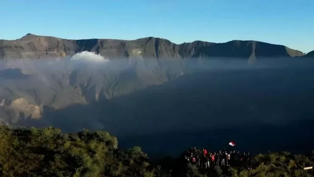 Jalur Pendakian Gunung Tambora Ditutup Mulai 28 Desember - GenPI.co