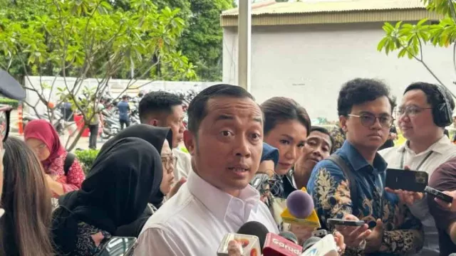 Prasetyo Hadi Nilai Pilkada Secara Langsung Banyak Sisi Negatifnya - GenPI.co