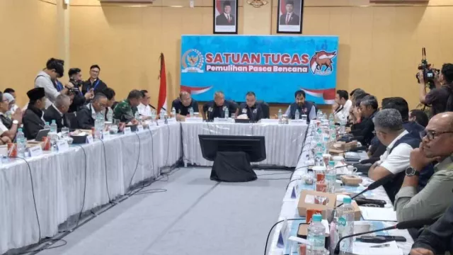 Mualem Ungkap Korban Bencana Aceh Harus Bayar untuk Akses Jembatan Darurat - GenPI.co