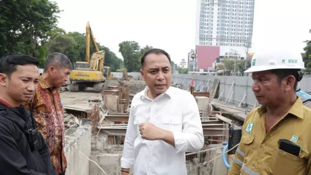 Viral Kasus Kekerasan Nenek Elina, Eri Cahyadi Bentuk Satgas Antipreman Surabaya - GenPI.co