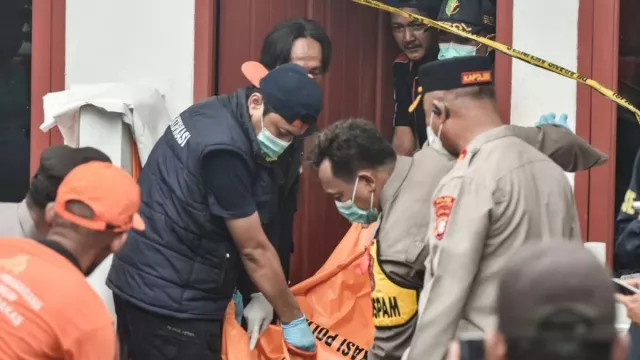Keracunan di Warakas 3 Meninggal, Polisi Sita Makanan dan Minuman - GenPI.co