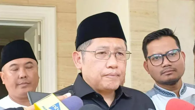 Anas Urbaningrum Usul Menteri Bergilir Menginap di Daerah Bencana Sumatra - GenPI.co
