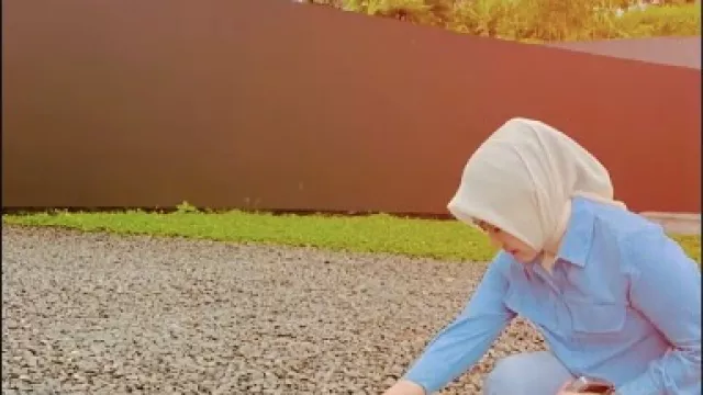 Atalia Praratya Datangi Makam Anaknya Jelang Putusan Cerai, Netizen Terenyuh - GenPI.co