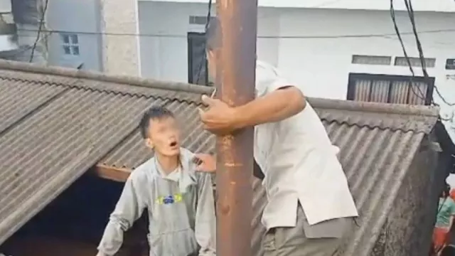 Geger Pencuri Motor di Pancoran Panjat Genting, Dikejar Warga dan Satpol PP - GenPI.co