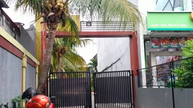 Rumah Mantan Menag Yaqut Dijaga Ketat, Tamu Diperiksa dan Akses Dibatas - GenPI.co