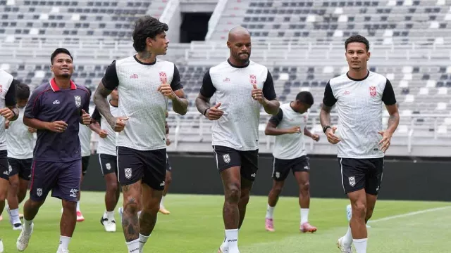 Malut United Antisipasi Kejutan Persebaya Surabaya Racikan Bernardo Tavares - GenPI.co