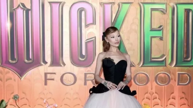 Sering Dikritik Karena Main Film, Ariana Grande Tetap Pede - GenPI.co