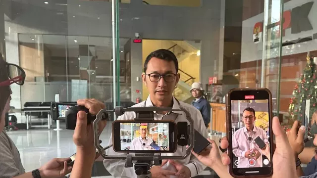 Uang Korupsi Kuota Haji Lewati Rp100 M, KPK Desak Biro Haji Kooperatif - GenPI.co