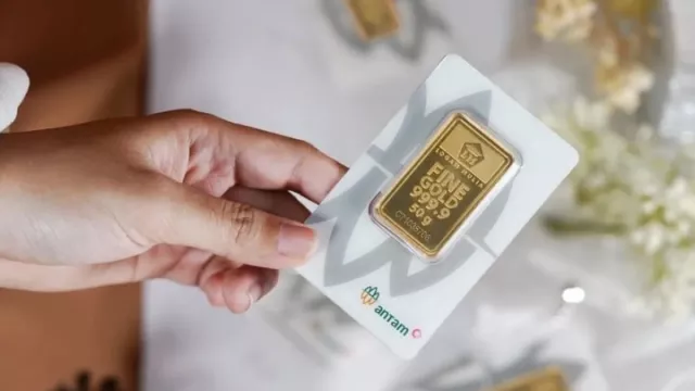 Harga Emas Antam Hari Ini Turun Banyak, Rugi Kalau Nggak Beli - GenPI.co