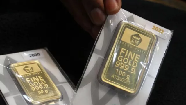 Harga Emas Antam Hari Ini 13 Januari 2026 Naik Rp 21 Ribu per Gram - GenPI.co