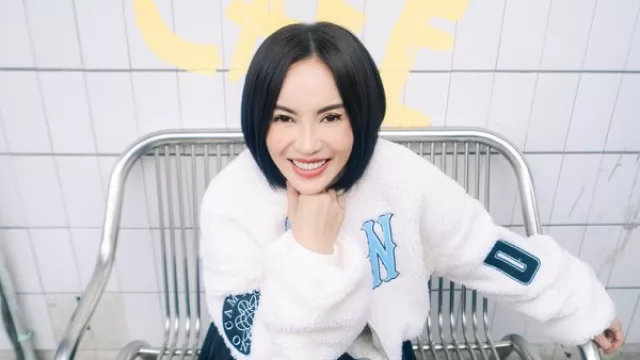 Ari Lasso Akui Tidak Layak Dapatkan Wanita Sempurna Seperti Dearly Djoshua - GenPI.co