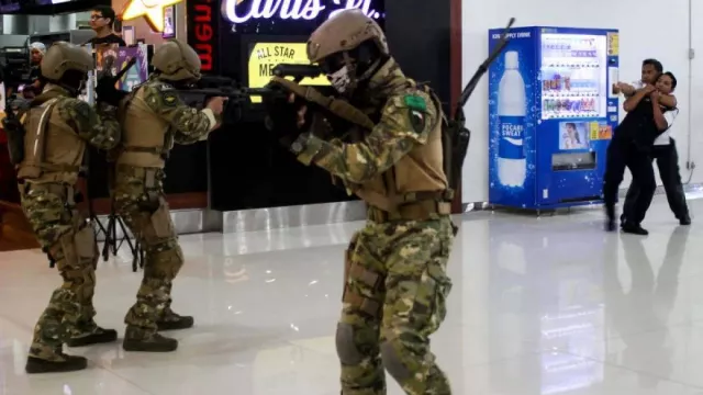 Lemhanas Sebut TNI Perlu Terlibat Pemberantasan Terorisme - GenPI.co