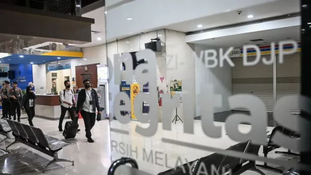 KPK Sita Dokumen Pajak dan Barang Elektronik saat Geledah PT Wanatiara Persada - GenPI.co