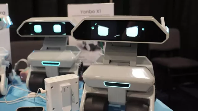  Lemari Es Bertenaga AI dan Robot yang Bisa Memasak - GenPI.co