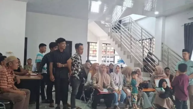 Bikin Heboh, Penjual Es Kelapa Asal Gowa Daftarkan 24 Keluarga Naik Haji - GenPI.co