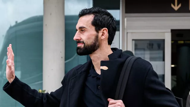  Ini Menyakitkan - GenPI.co