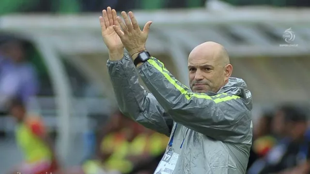 Bernardo Tavares Ungkap Ada Peluang Persebaya Kembali Ramaikan Bursa Transfer - GenPI.co