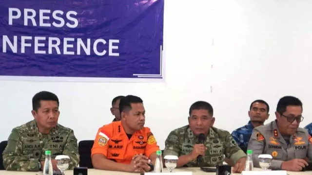 SAR Harap Ada Korban Selamat pada Kecelakaan Pesawat di Bulusaraung - GenPI.co