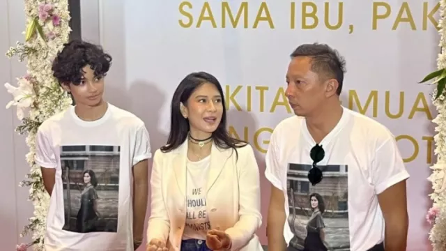 Dian Sastro Tenang saat Jatuh dari Kuda, Kru Film Tegang Banget - GenPI.co