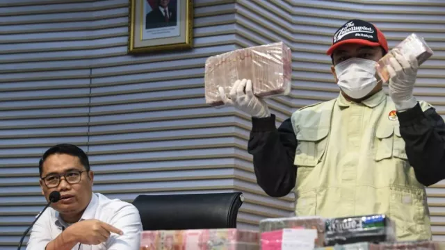  Fee Proyek Jalan - GenPI.co