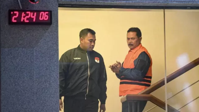 Rumah Wali Kota Madiun Digeledah, KPK Bawa Dokumen dan Uang Tunai - GenPI.co