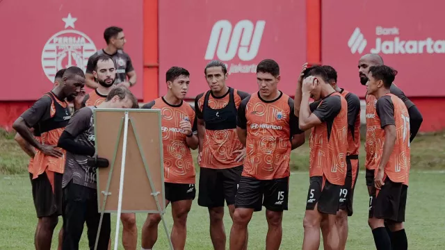 Lawan Madura United, Persija Belum Tentu Mainkan 2 Pemain Barunya - GenPI.co