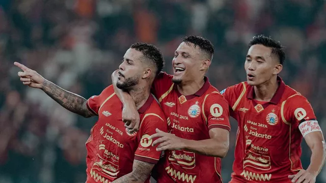  Persita Tangerang vs Persija Jakarta - GenPI.co