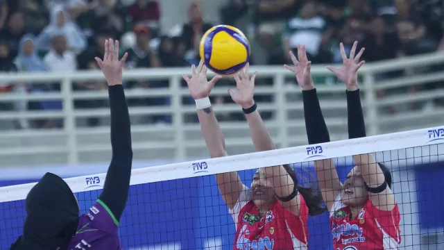  Popsivo Polwan vs Jakarta Pertamina Enduro - GenPI.co