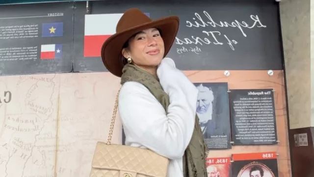 Minta Bantuan Lepas Cincin Kawin, Jennifer Bachdim Sempat Tidak Tahu Damkar - GenPI.co