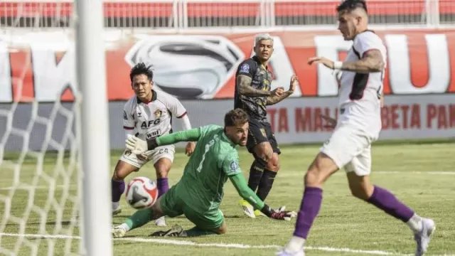 Hendri Susilo Minta Malut United Fokus Bhayangkara FC, Seusai Gunduli Persik Kediri - GenPI.co