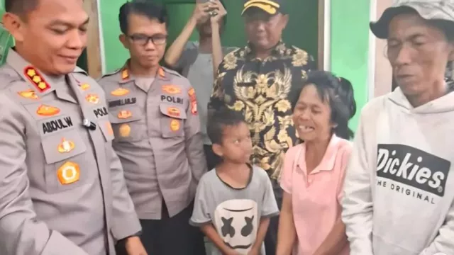 Kisah Sudrajat 30 Tahun Berjualan Es Gabus Demi Keluarga, Sempat Viral dan Difitnah - GenPI.co