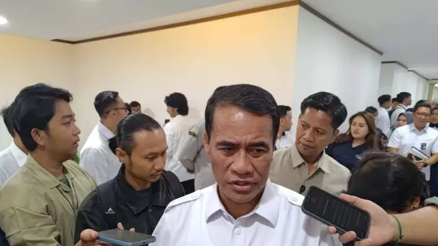 Amien Rais Minta Zulhas Ingatkan Amran Sulaiman Tak Buka Lahan Sawit - GenPI.co