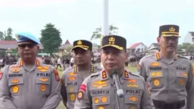 Terlibat Narkoba hingga Penganiayaan, 12 Anggota Polisi di Riau Dipecat - GenPI.co