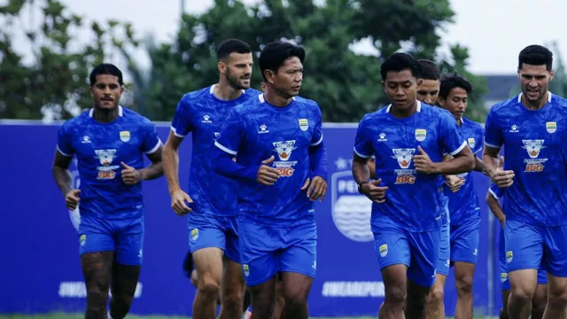  Persis Solo vs Persib Bandung - GenPI.co