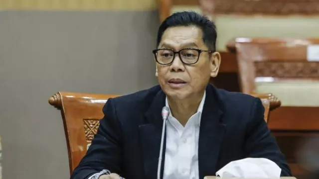 Latar Belakang Adies Kadir, Disebut Bukan Penentu Independensi di MK - GenPI.co