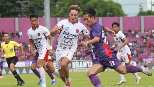 Johnny Jansen Minta Bali United Langsung Fokus Lawan Persebaya Surabaya - GenPI.co