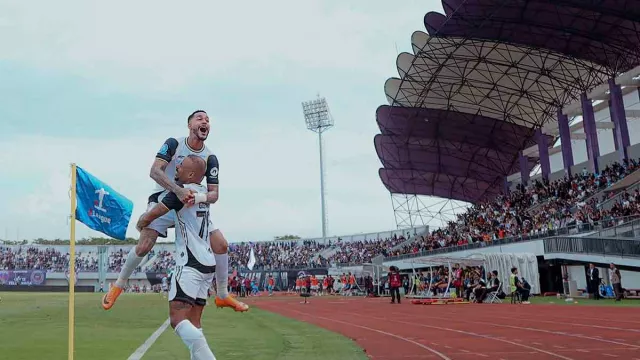 Mauricio Souza Sebut Serangan Balik Persija Jakarta, Efektif Bungkam Persita - GenPI.co