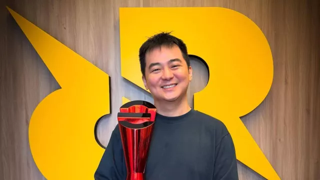 Dan Yambao dan Super Kenn Masuk Roster RRQ Season 17, Pak AP Incar Gelar Juara MPL - GenPI.co