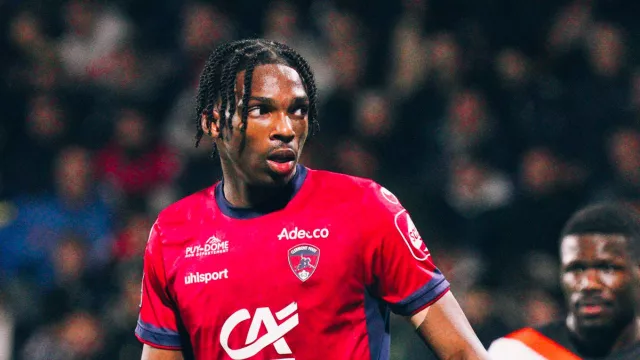  Tikung Chelsea, The Reds Gaet Jeremy Jacquet - GenPI.co