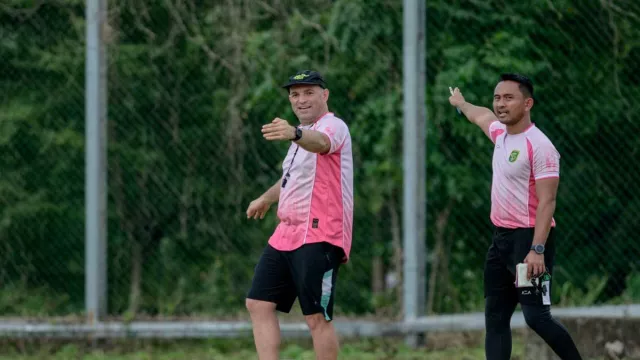 Bali United vs Persebaya, Milos Raickovic dan Bruno Moreira Dipastikan Absen - GenPI.co