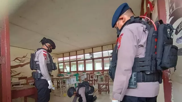 Geger Bom Molotov Dilempar di SMPN 3 Kubu Raya, Polisi Selidiki Motif Pelaku Siswa - GenPI.co