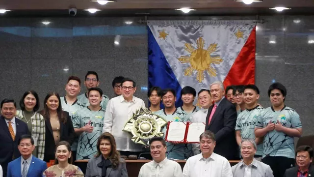 Juara M7 Mobile Legends World Championship, Aurora Gaming PH Disambut Senat Filipina - GenPI.co