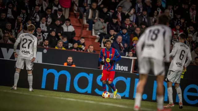 Lamine Yamal Lampaui Rekor Gol Diego Maradona di Barcelona - GenPI.co