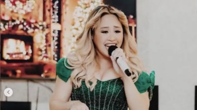 Pinkan Mambo Tidak Malu Ngamen di Pinggir Jalan, Cari Saweran untuk Jualan Donat - GenPI.co