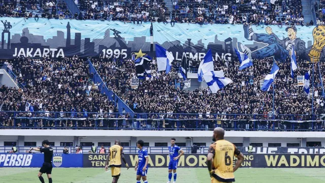  Persib Bandung vs Malut United - GenPI.co