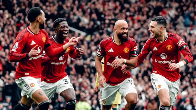 Beda Level dengan Liverpool, MU Incar Posisi 3 Besar Klasemen Liga Inggris - GenPI.co