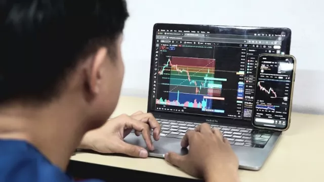 Harga Bitcoin Hari Ini Anjlok, 3 Kripto Naik Fantastis - GenPI.co