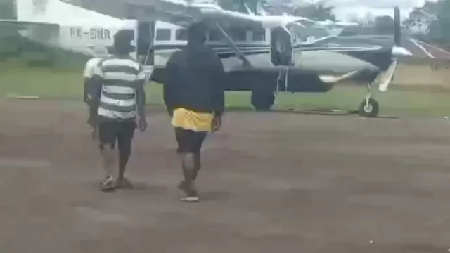 Pesawat Smart Air Ditembak KKB di Korowai Papua Selatan, Pilot dan Kopilot Meninggal - GenPI.co
